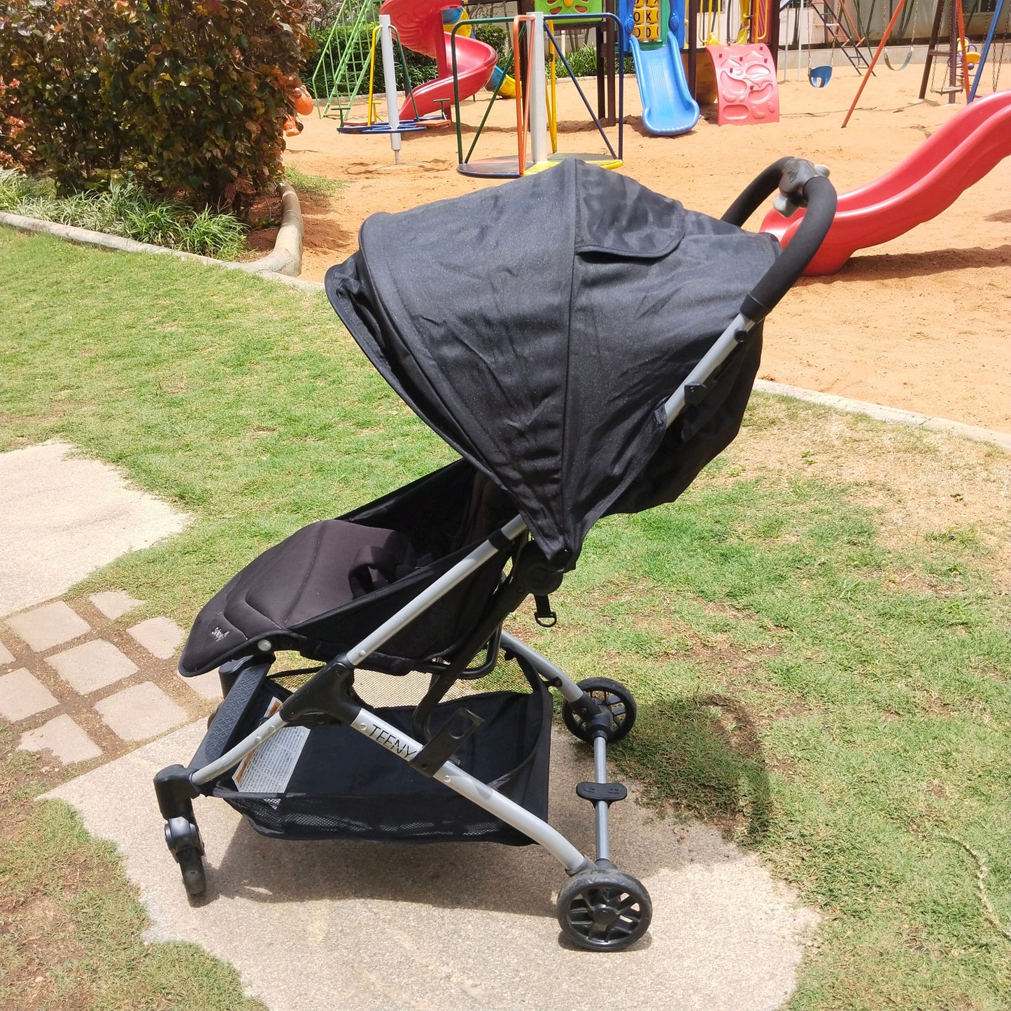 Safety 1st Safety 1st Teeny Ultra Compact Stroller