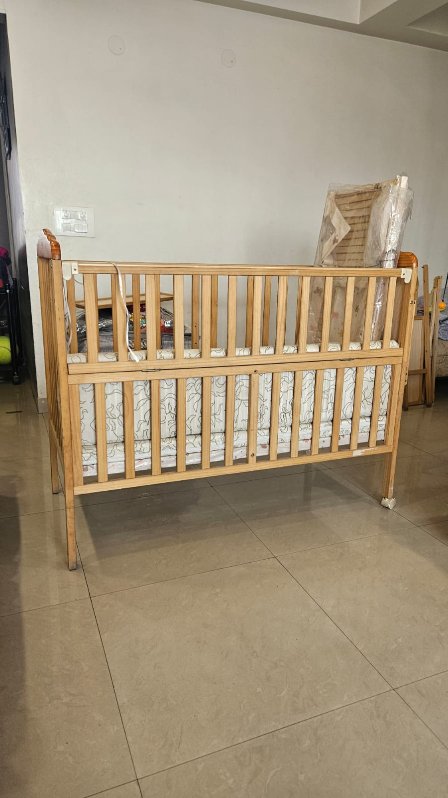 Babyhug Lily Baby Cot With Bassinet & Mattress