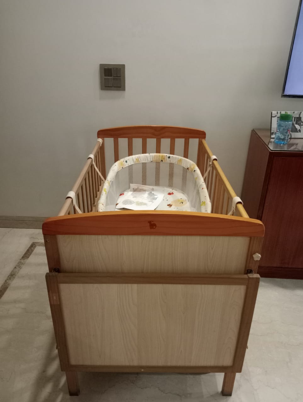 Babyhug Kelly Wooden Cot with Detachable Bassinet | Comes with 2 Mattresses