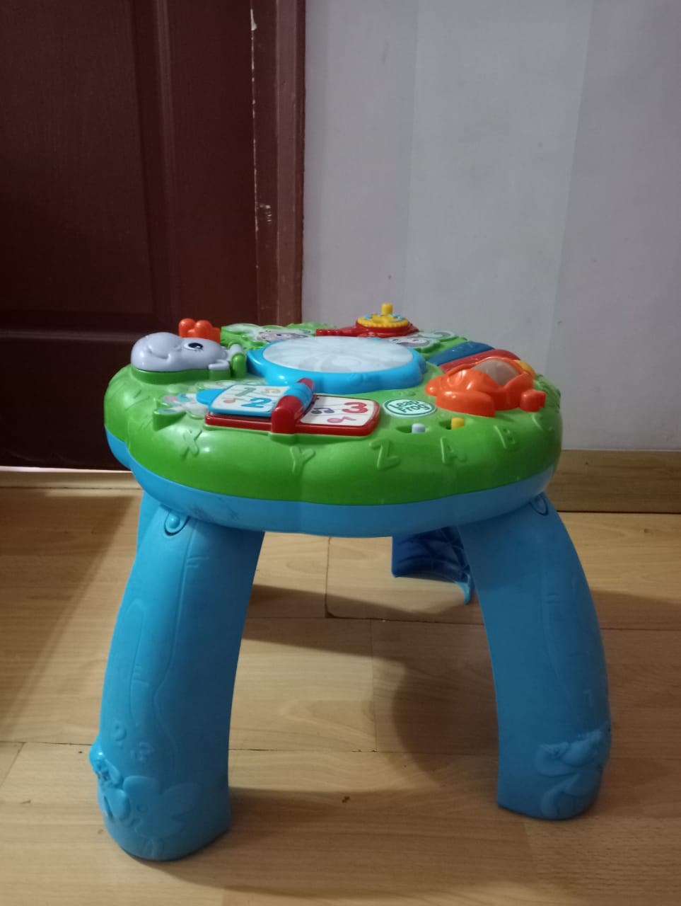 LeapFrog Animal Adventure Learning Table