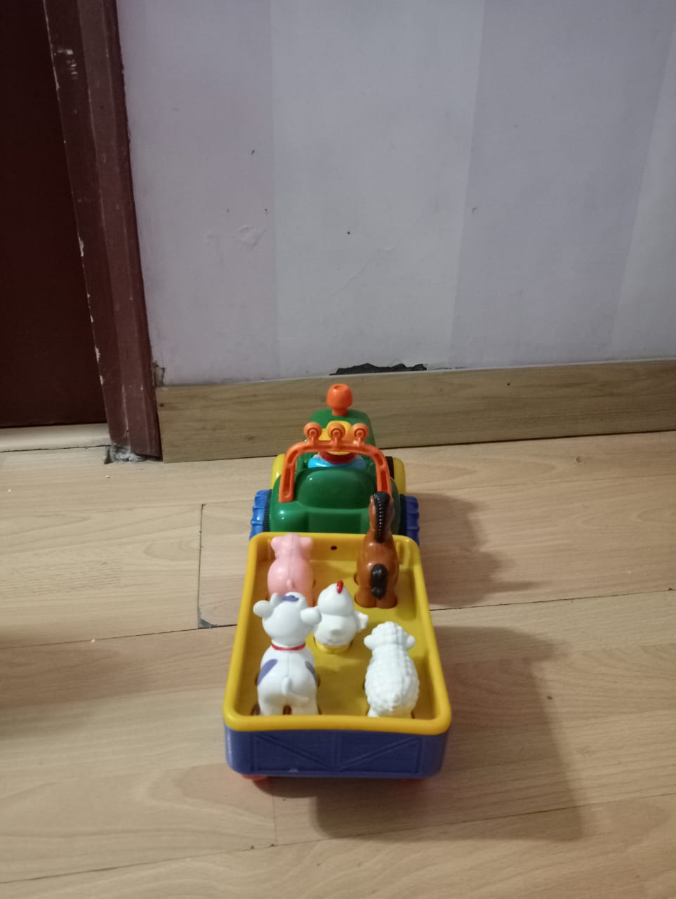 Kiddieland: Light N' Sound: Farm Tractor - Vehicle & Animal Toy Playset