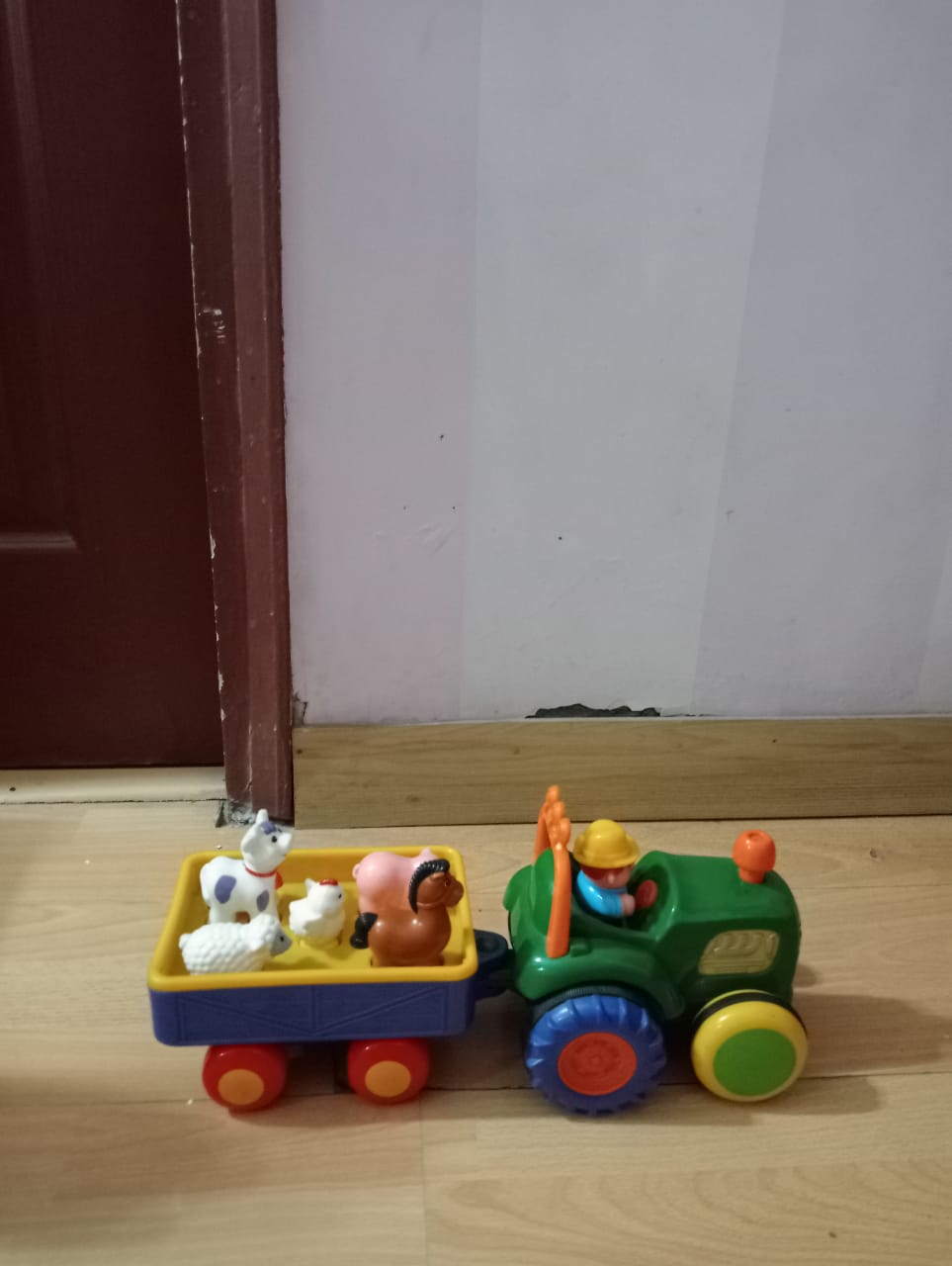 Kiddieland: Light N' Sound: Farm Tractor - Vehicle & Animal Toy Playset