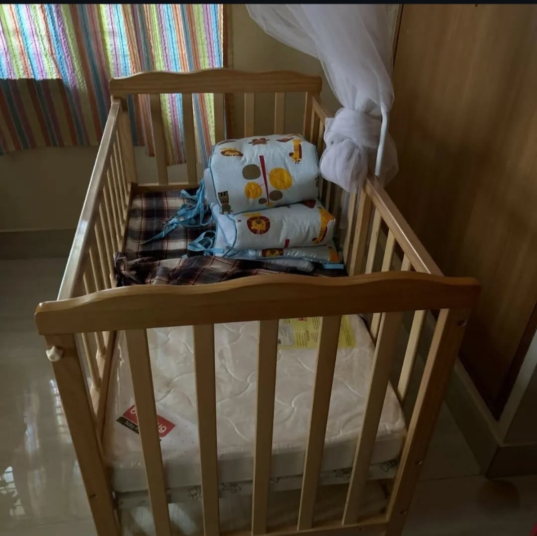 Babyhug Montana Wooden Cot Cum Rocker With Mattress