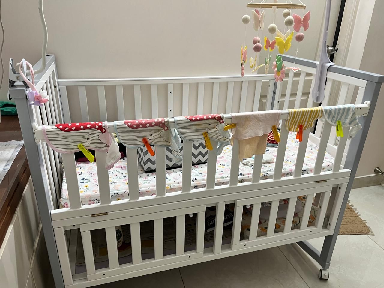 Huny Huny Pinewood Multifunctional Baby Bed Crib Rocking Cot