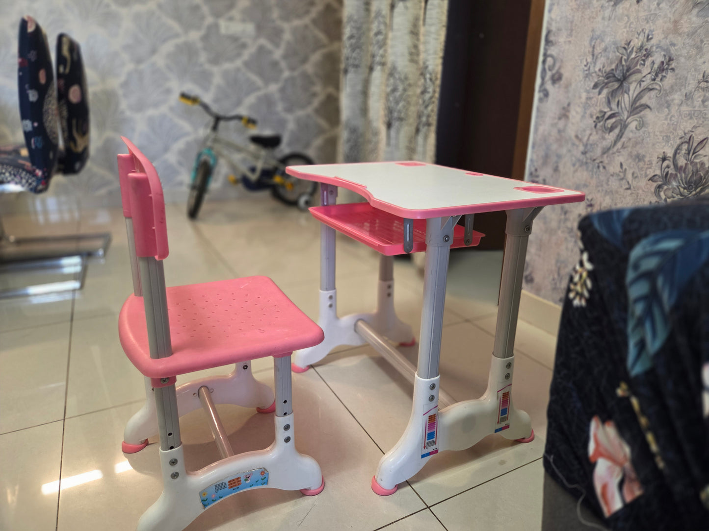 Baybee Kids Study Table Chair