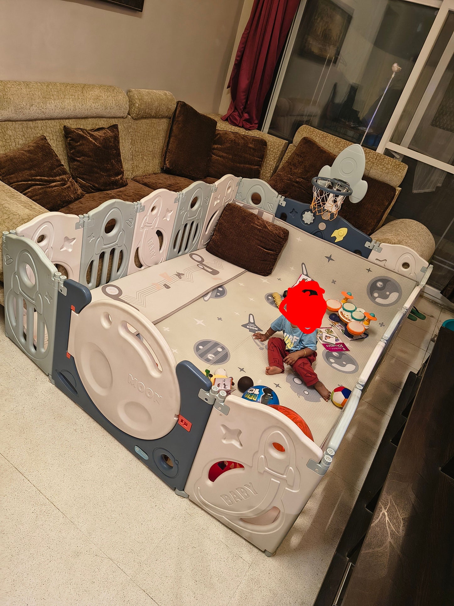 Babyliv Playpen with Soft Mat & Basketball Net