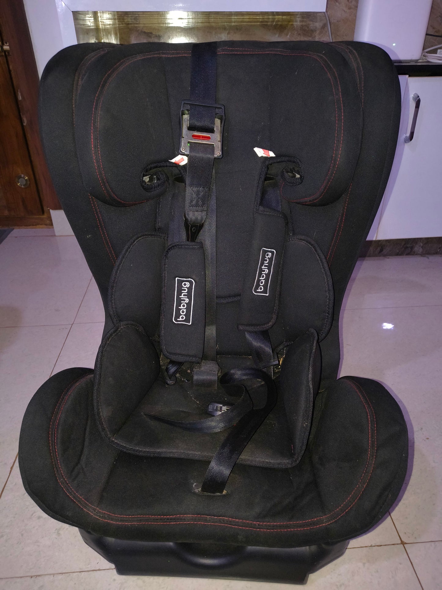Babyhug Car Seat With Complimentary Baby Carrier