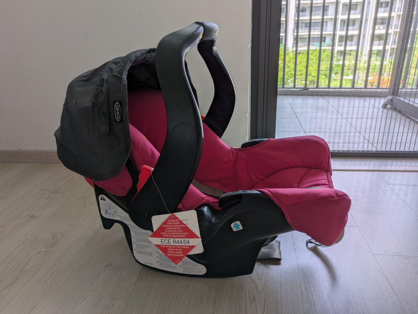GRACO Car Seat cum Carry Cot