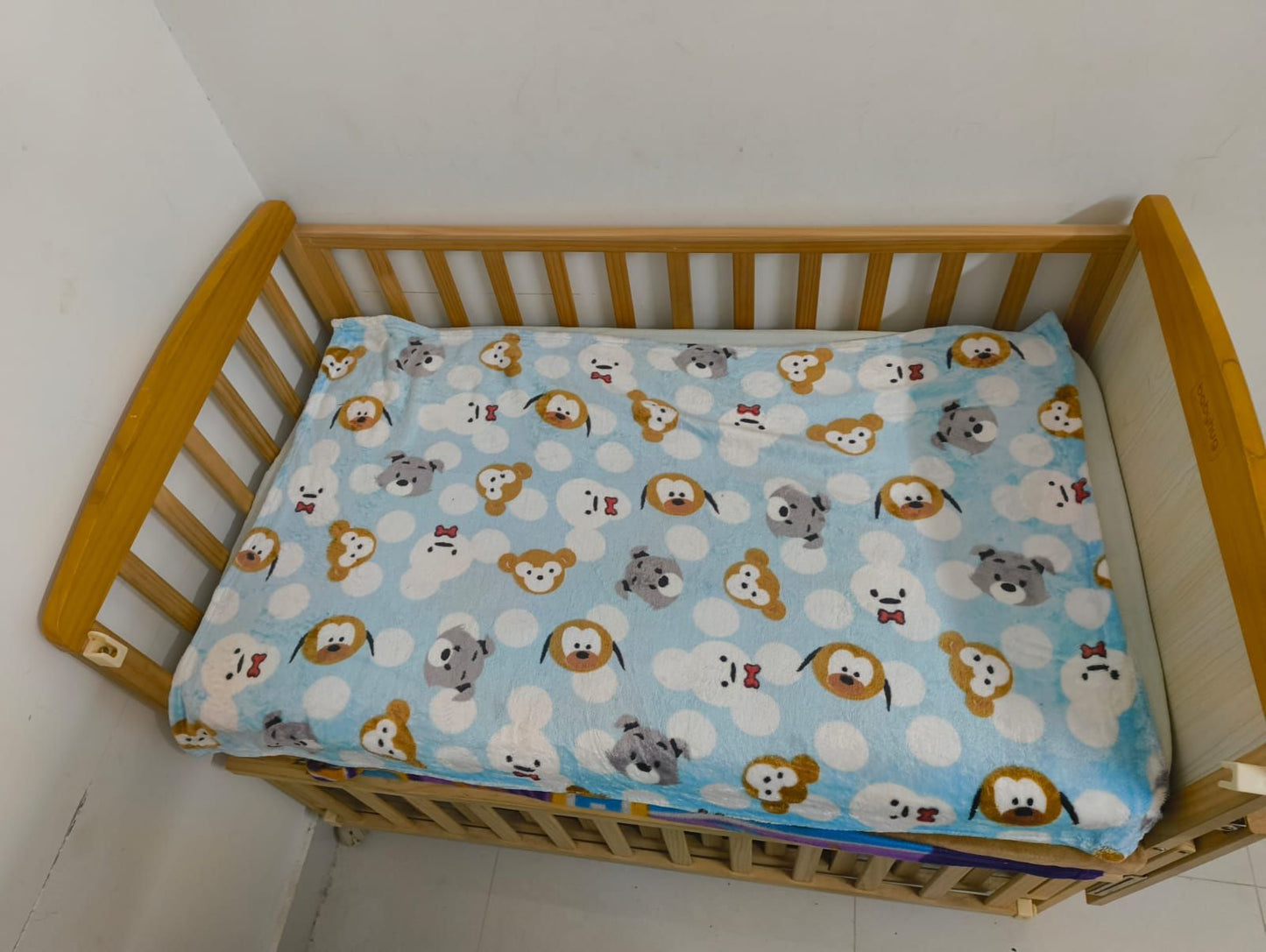 Babyhug Wooden Crib