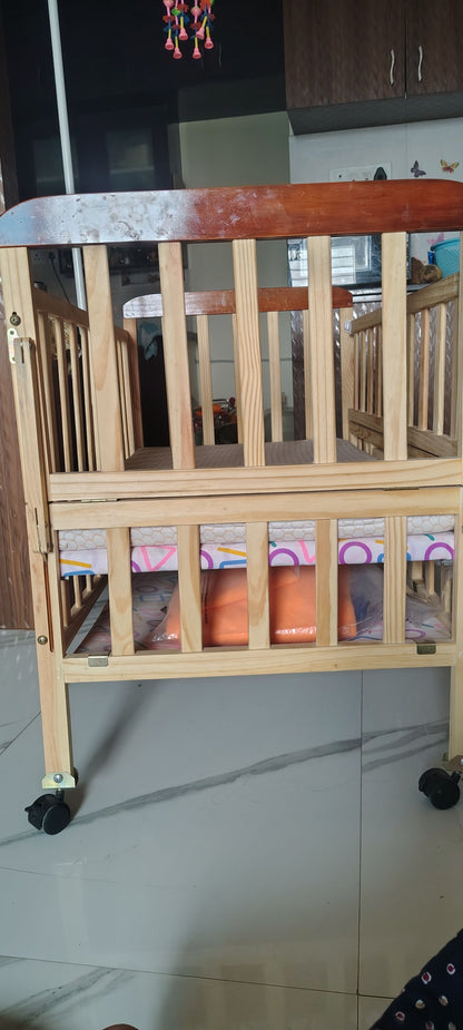 Furnifest Baby cot