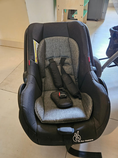R for Rabbit baby stroller with car seat and net