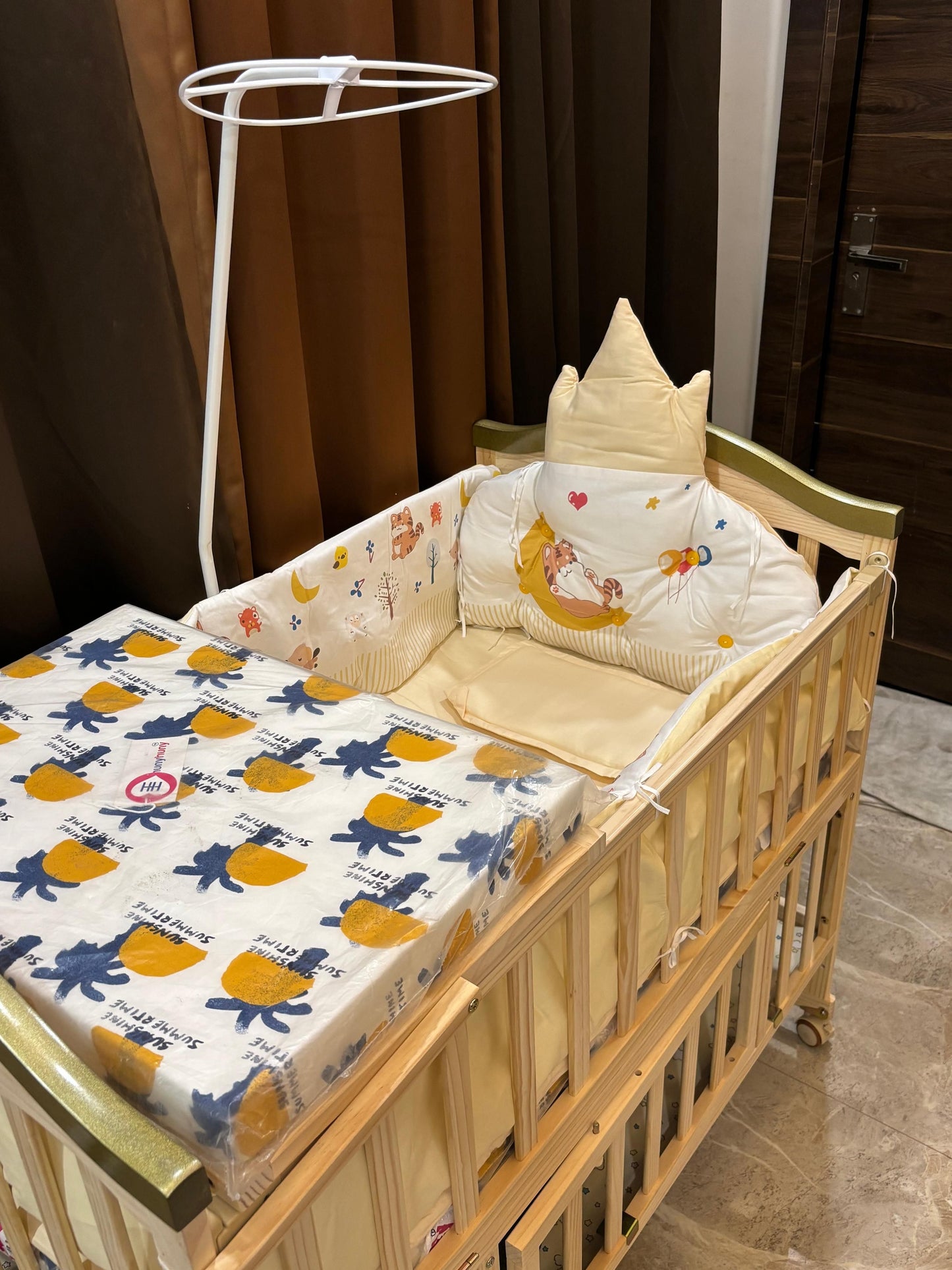 Huny Huny Bassinet Crib