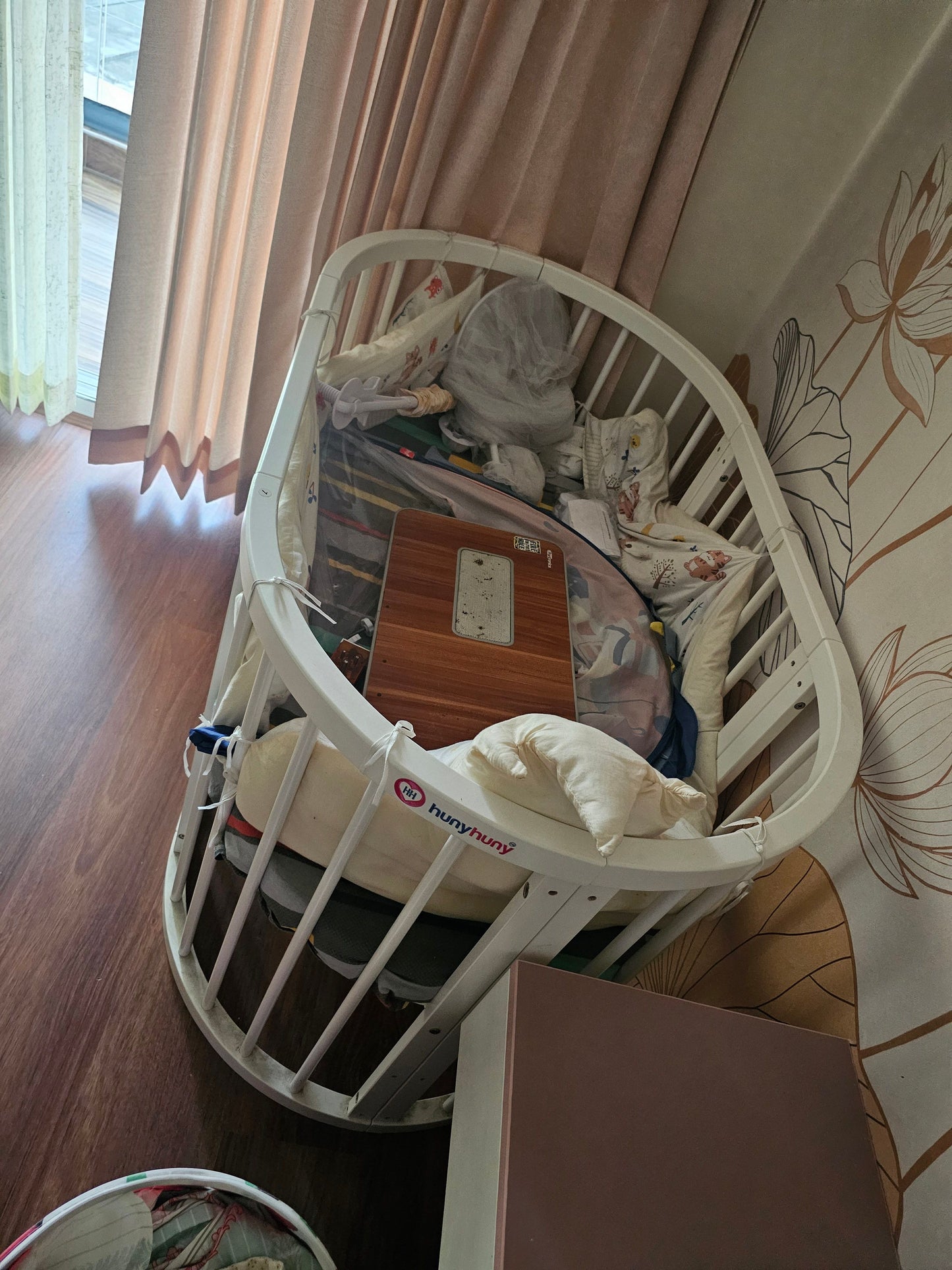 Hunyhuny Baby Cot