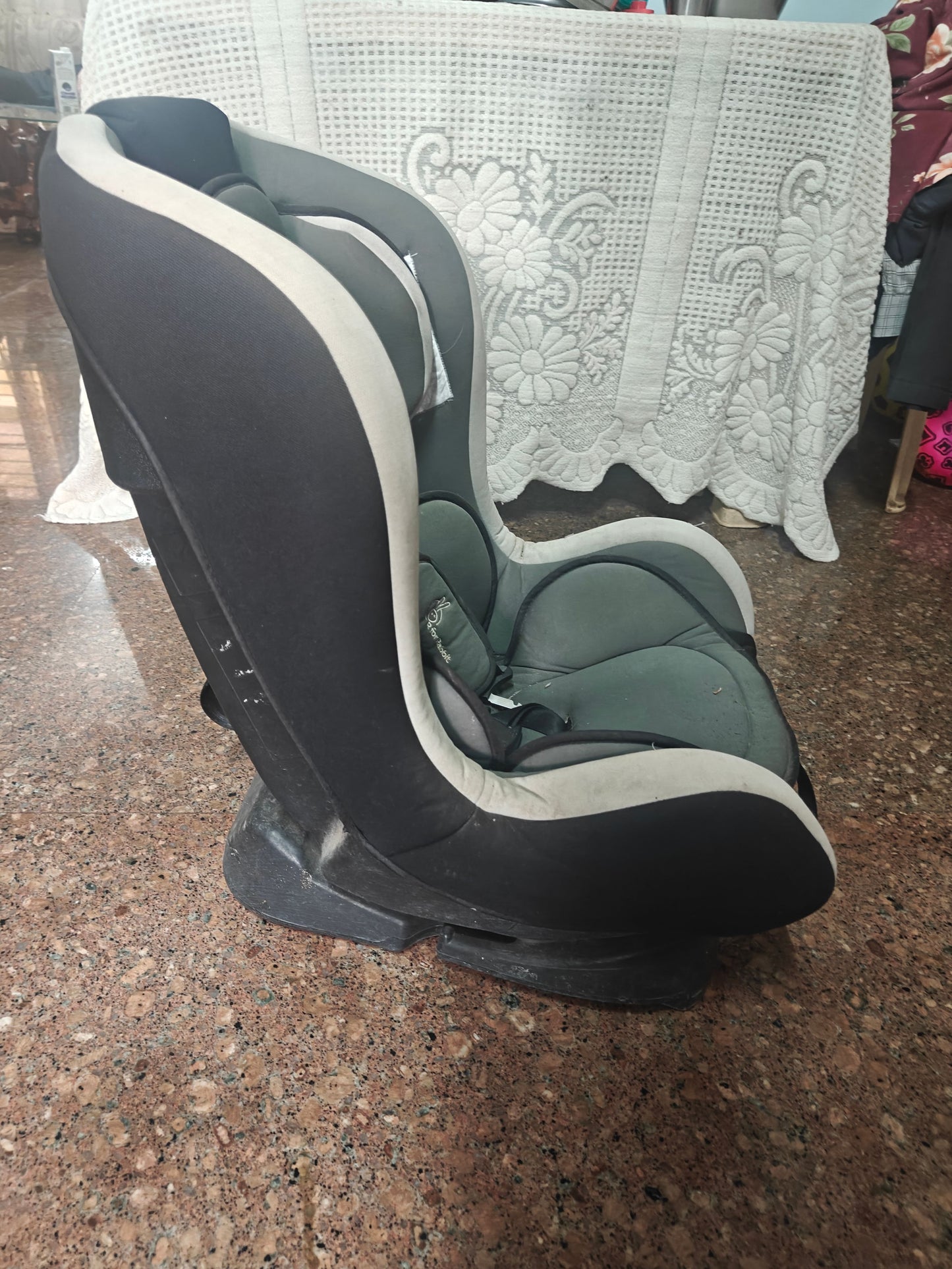 R Rabbit Baby Car Seat