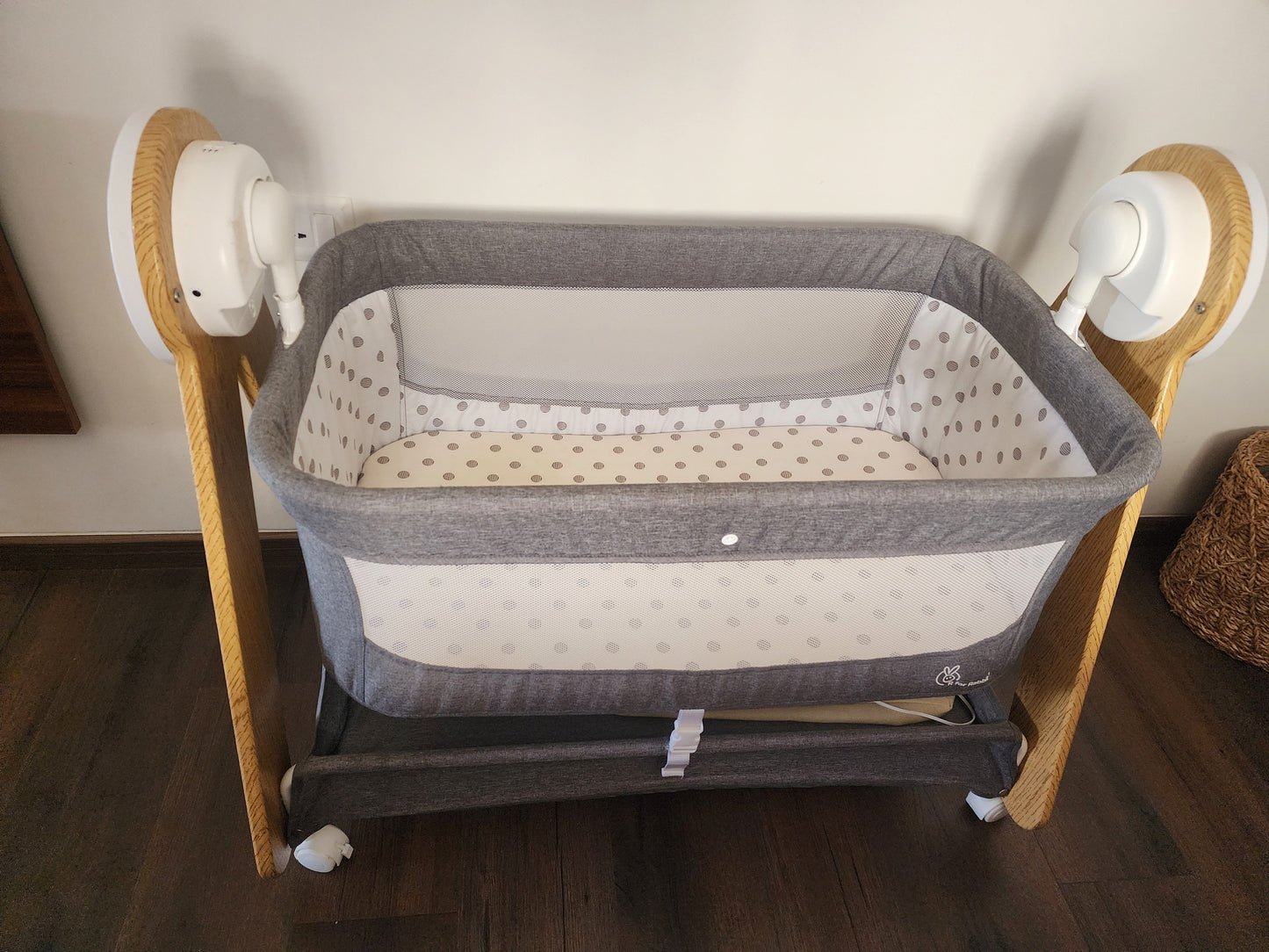 R for Rabbit Lulllabies Woodsy 2 in 1 Cradle