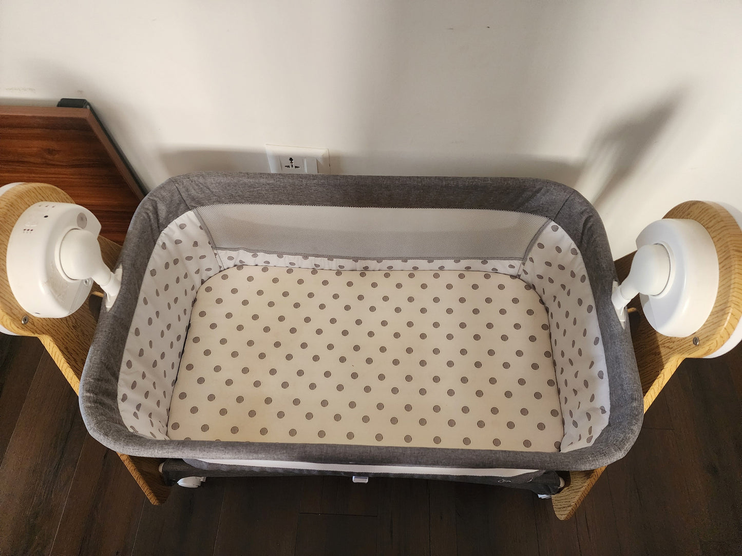 R for Rabbit Lulllabies Woodsy 2 in 1 Cradle