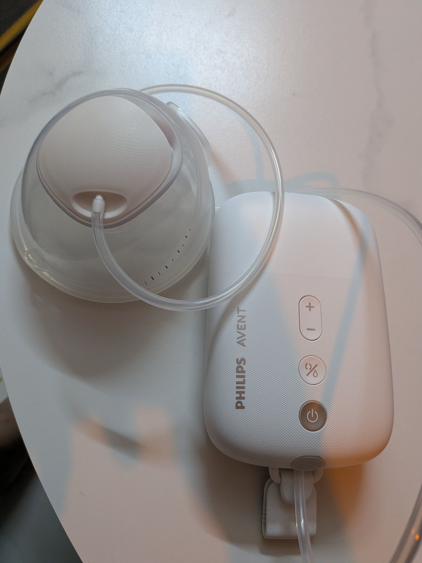 Philips (247) Philips Avent Hands-Free/Wearable Electric Breast Pump | Quiet Hospital Grade Motor | SCF531