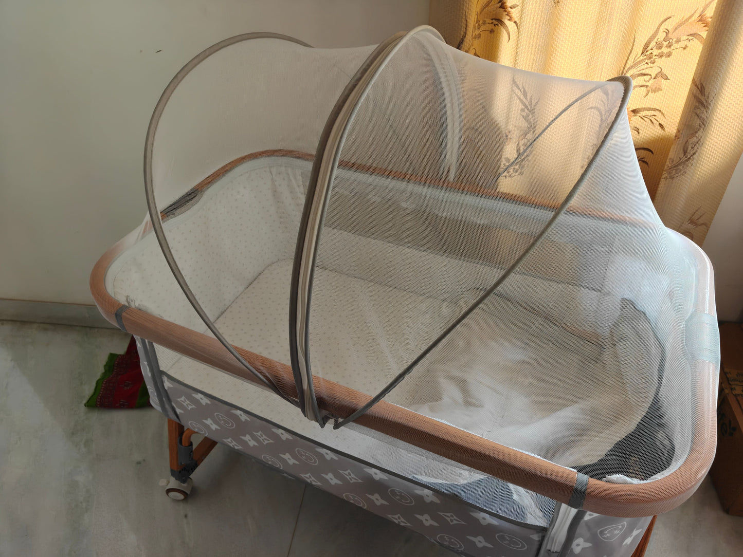 Huny Huny Travel Baby Bedside Bassinet