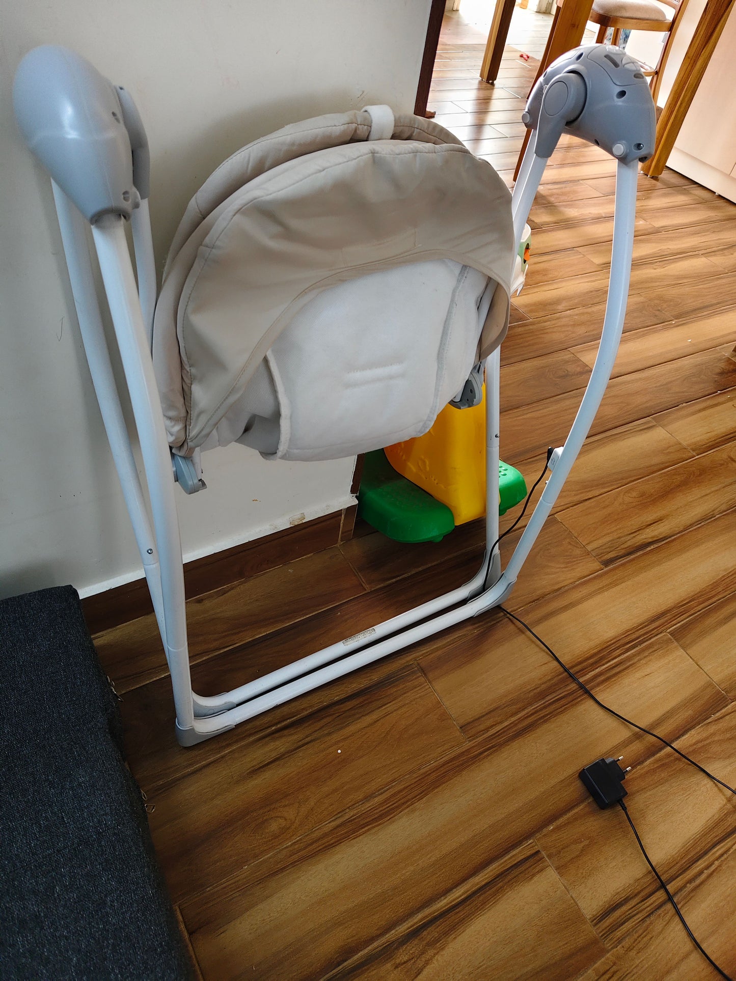 R for Rabbit Snicker Automatic Electric Swing