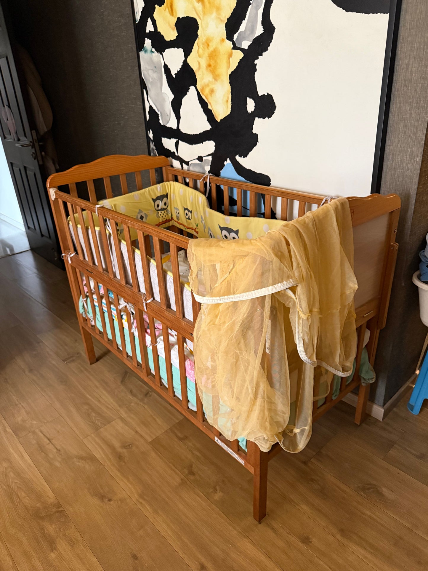 Babyhug Cot/crib