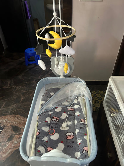 MeeMee Sweet Love Automatic Electric Cradle with Cot Mobile