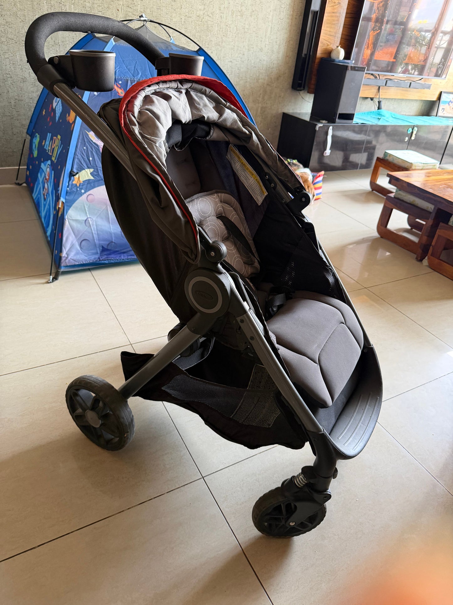 Graco  Fast Action DLX Baby Stroller & Car Seat Travel System