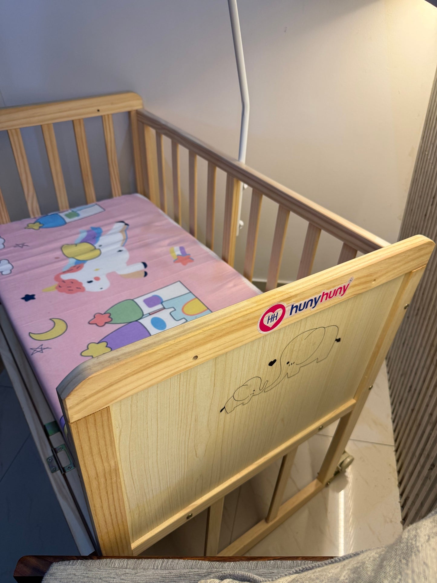 Huny Huny Pinewood Baby Bed 6-in-1 Multifunctional Rocking Cot