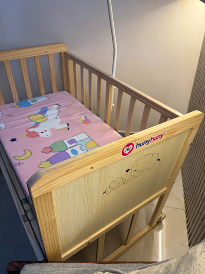 Huny Huny Pinewood Baby Bed 6-in-1 Multifunctional Rocking Cot