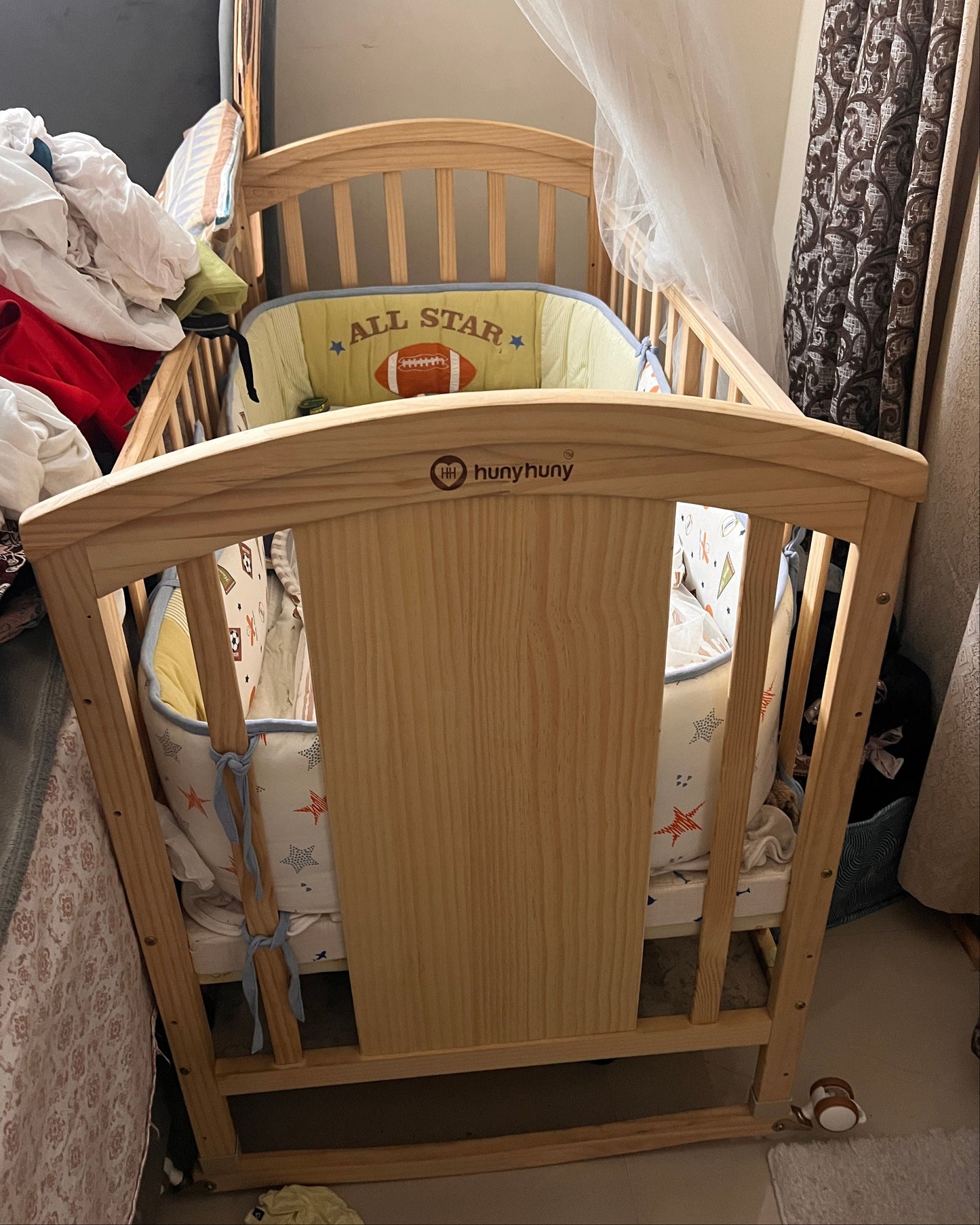 Huny huny  Baby bed and rocker 2in 1