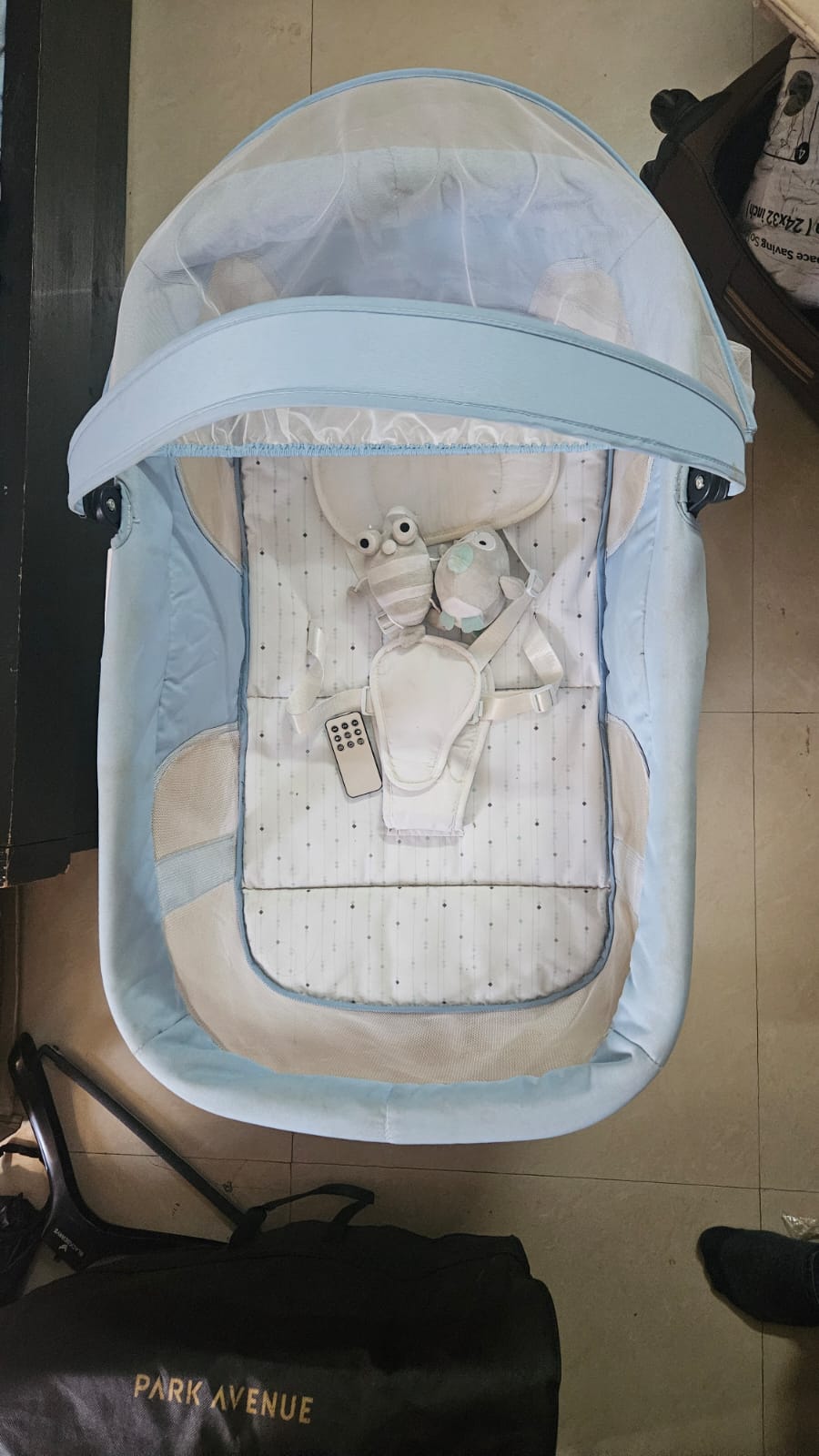 StarAndDaisy 2-in-1 Electric Swing Cradle with Automatic Swing Multi-Motion