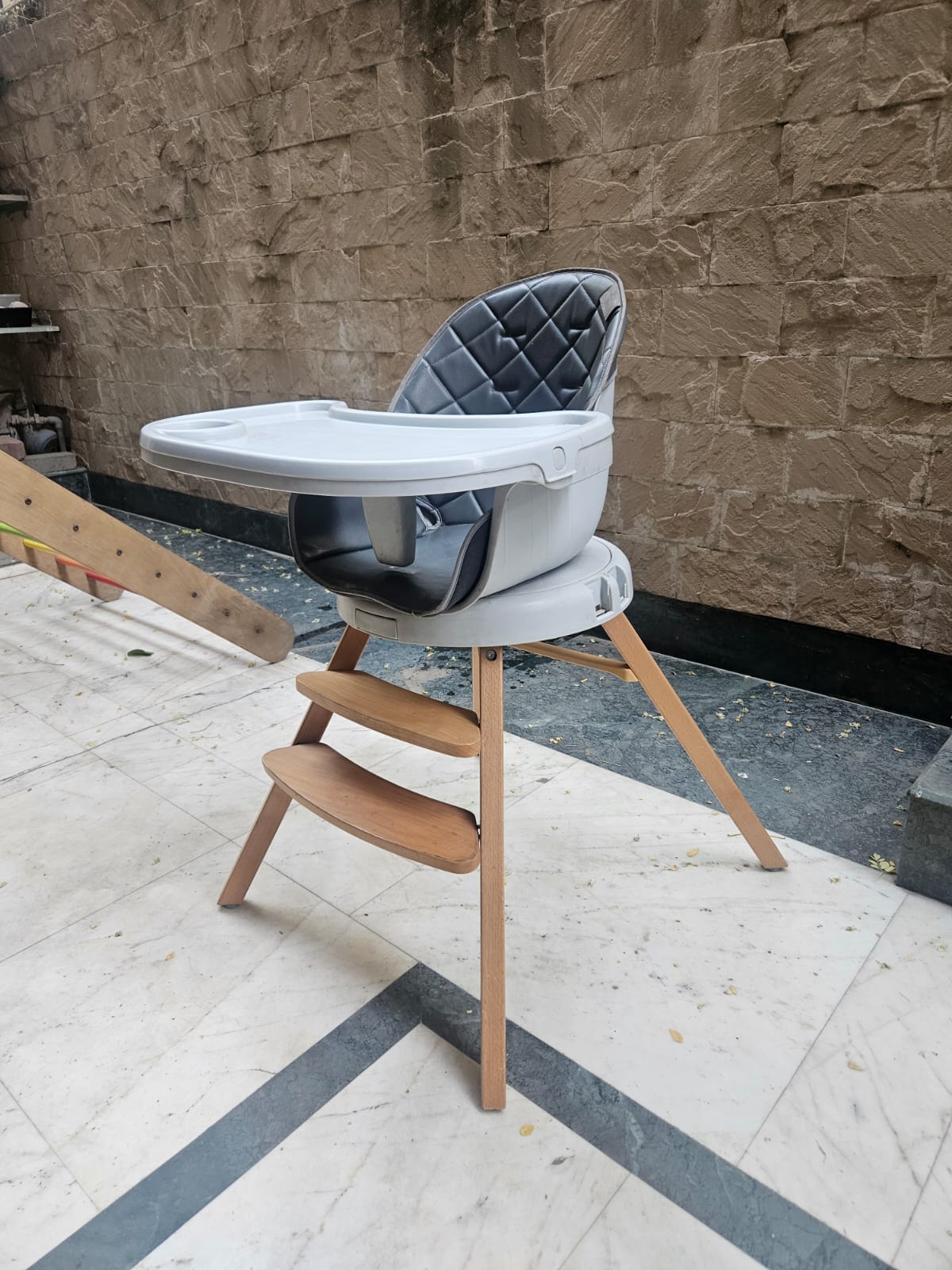 R For Rabbit Graphite Walnut High Chair With 360 Degree Rotating Seat | for 6-36 Months