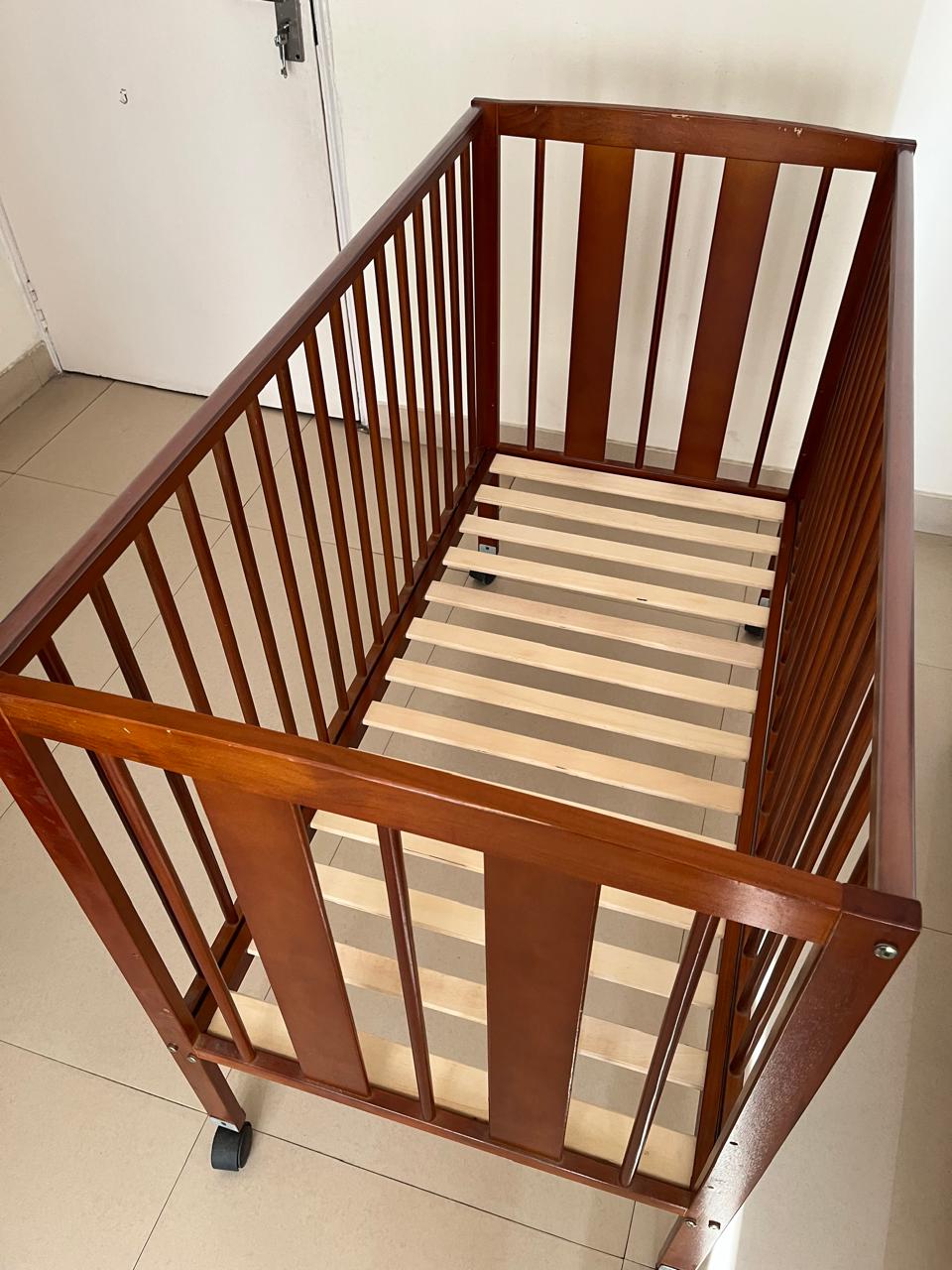 Babyhug Montana Wooden Crib | Gently Loved