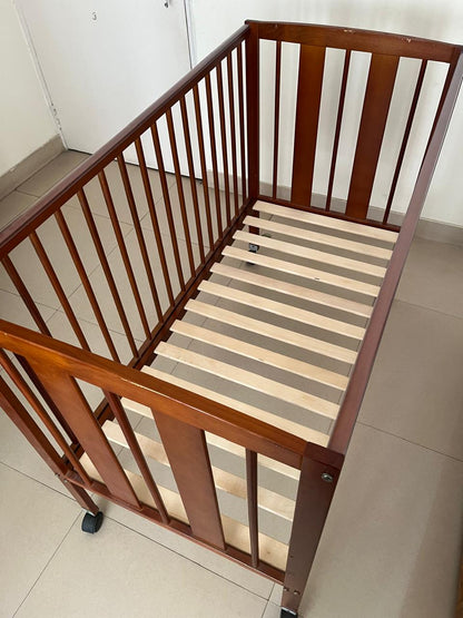 Babyhug Montana Wooden Crib | Gently Loved
