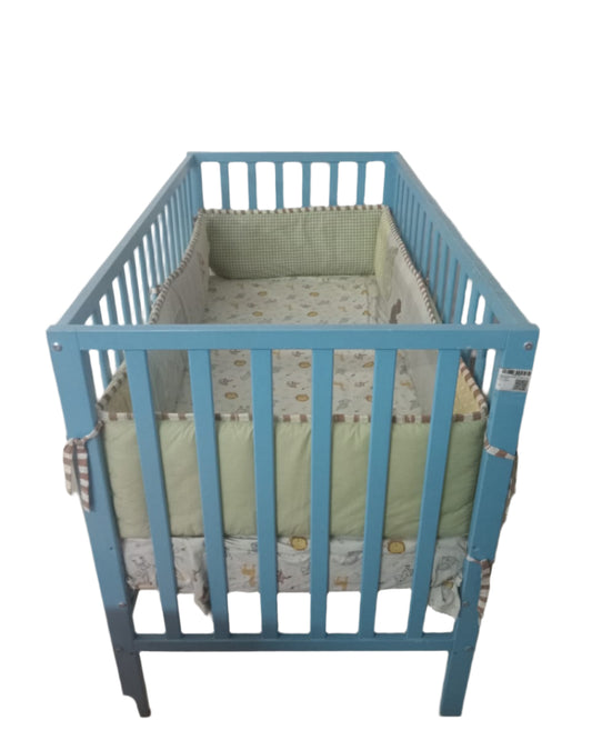 Babyhug Visby Wooden Cot with 3 Level Height Adjustment