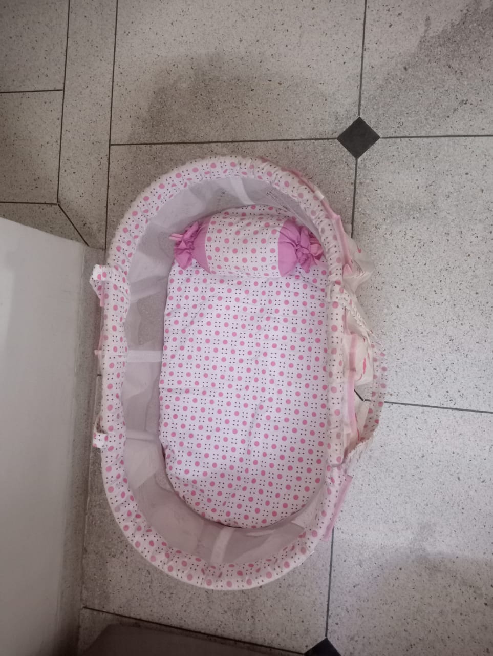 Mee Mee Baby Cradle With Mosquito Net
