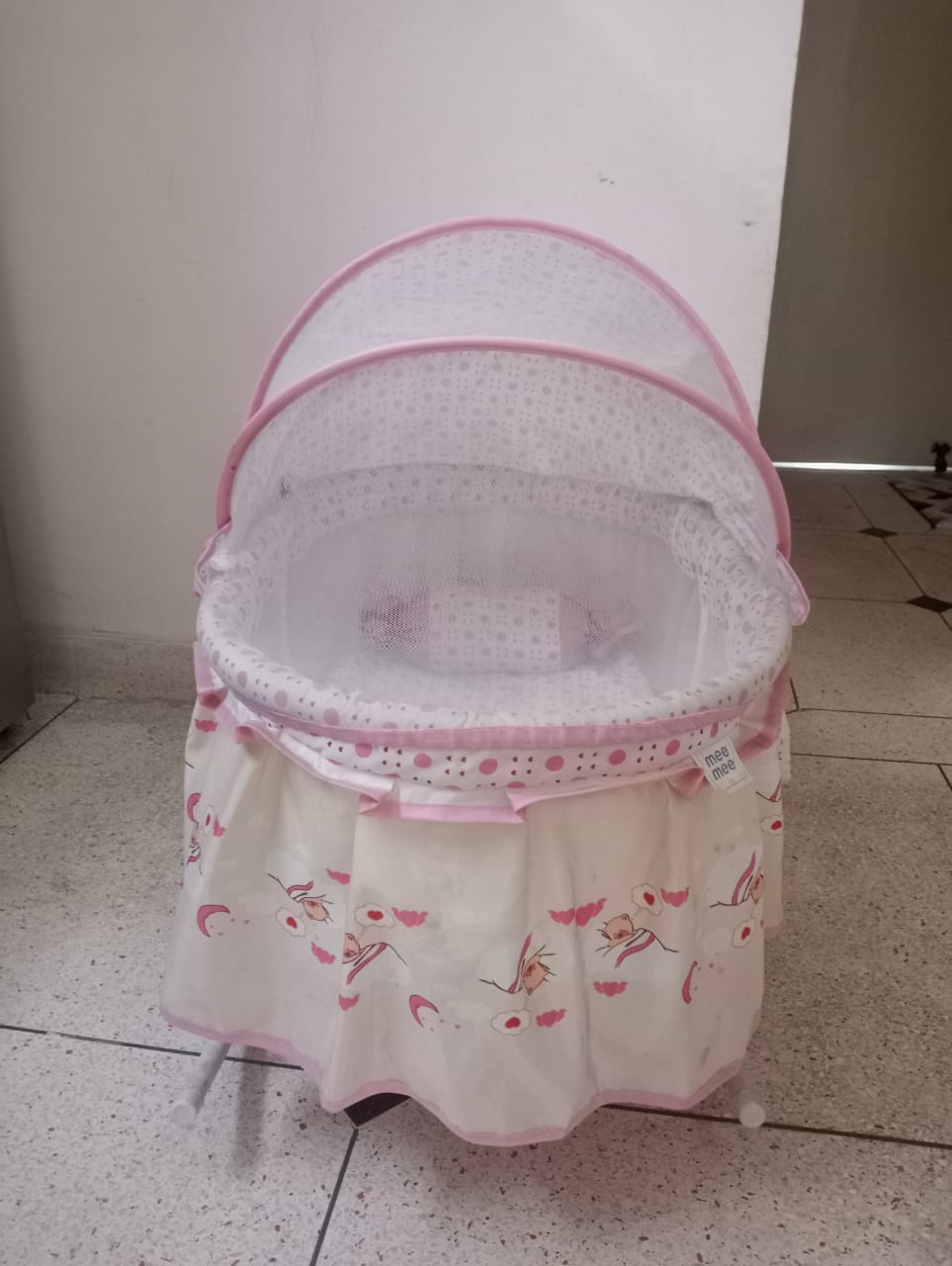 Mee Mee Baby Cradle With Mosquito Net