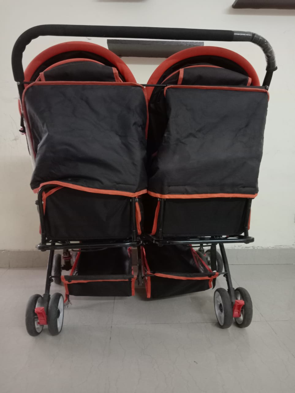 Mee Mee Comfortable Twin Pram | For 0-3 Years