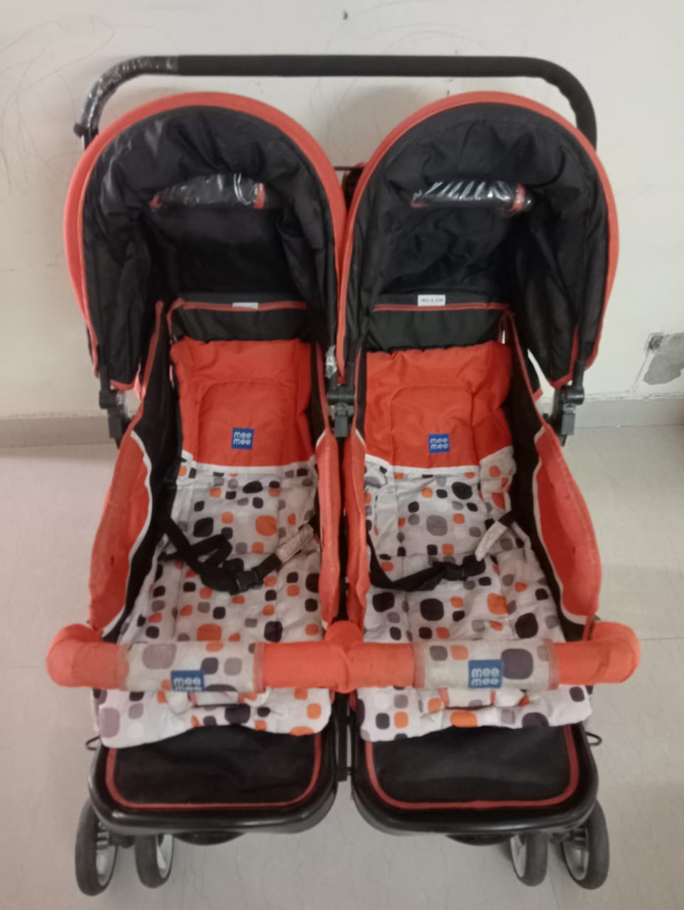 Mee Mee Comfortable Twin Pram | For 0-3 Years