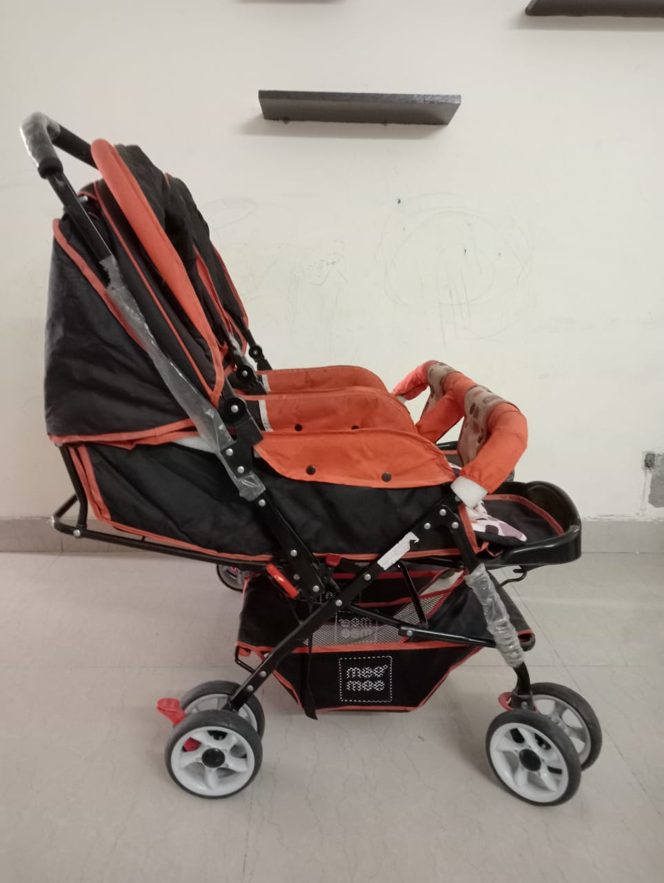 Mee Mee Comfortable Twin Pram | For 0-3 Years