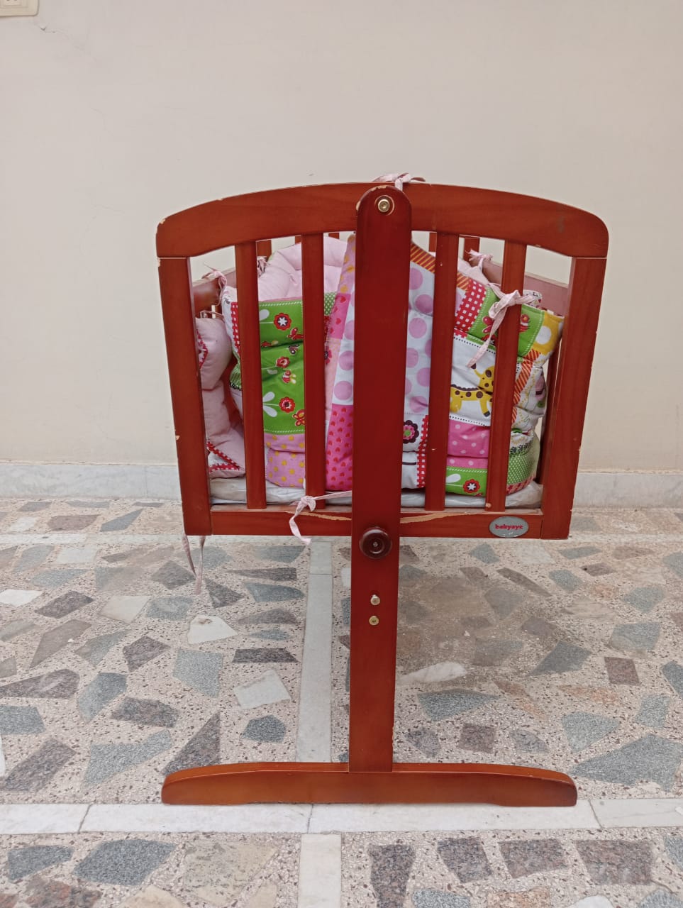 Babyoye Wooden Cot