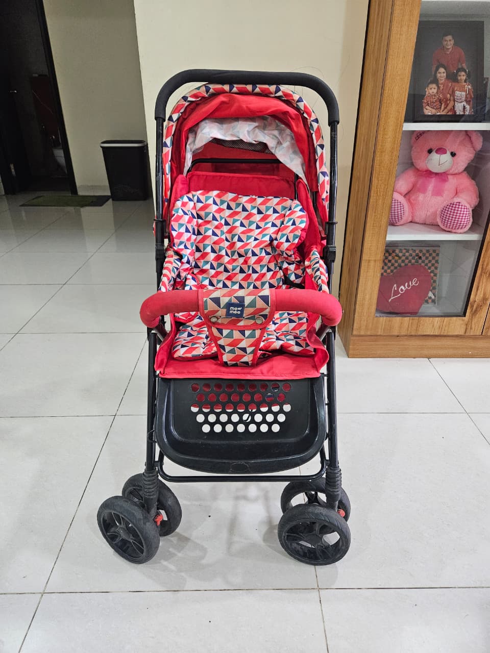 Mee Mee Pram with adjustable postion