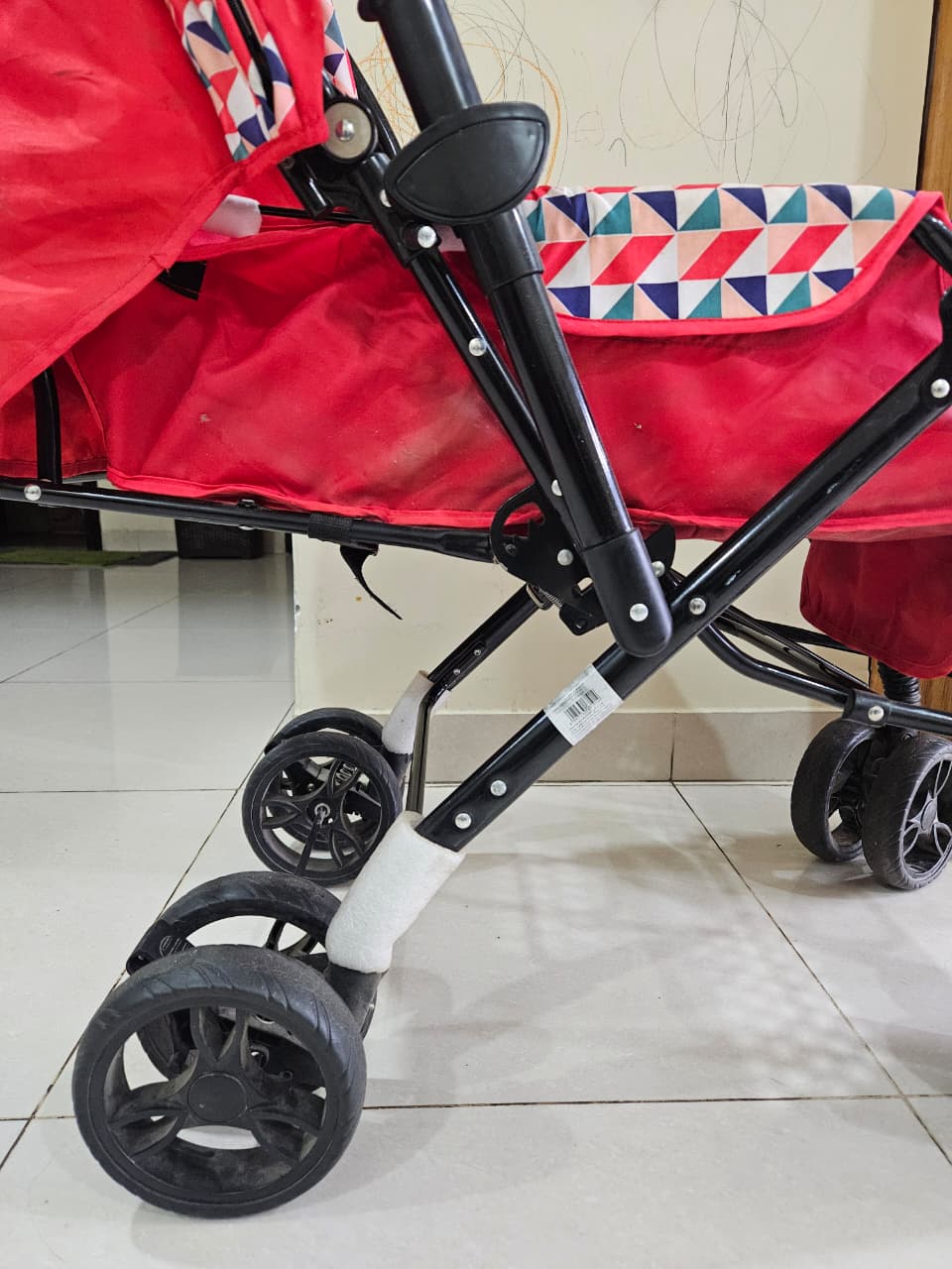 Mee Mee Pram with adjustable postion