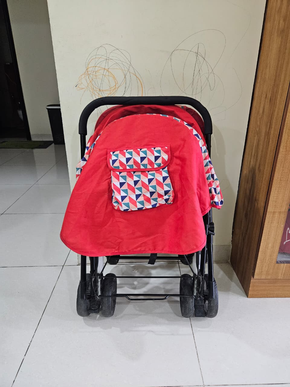 Mee Mee Pram with adjustable postion