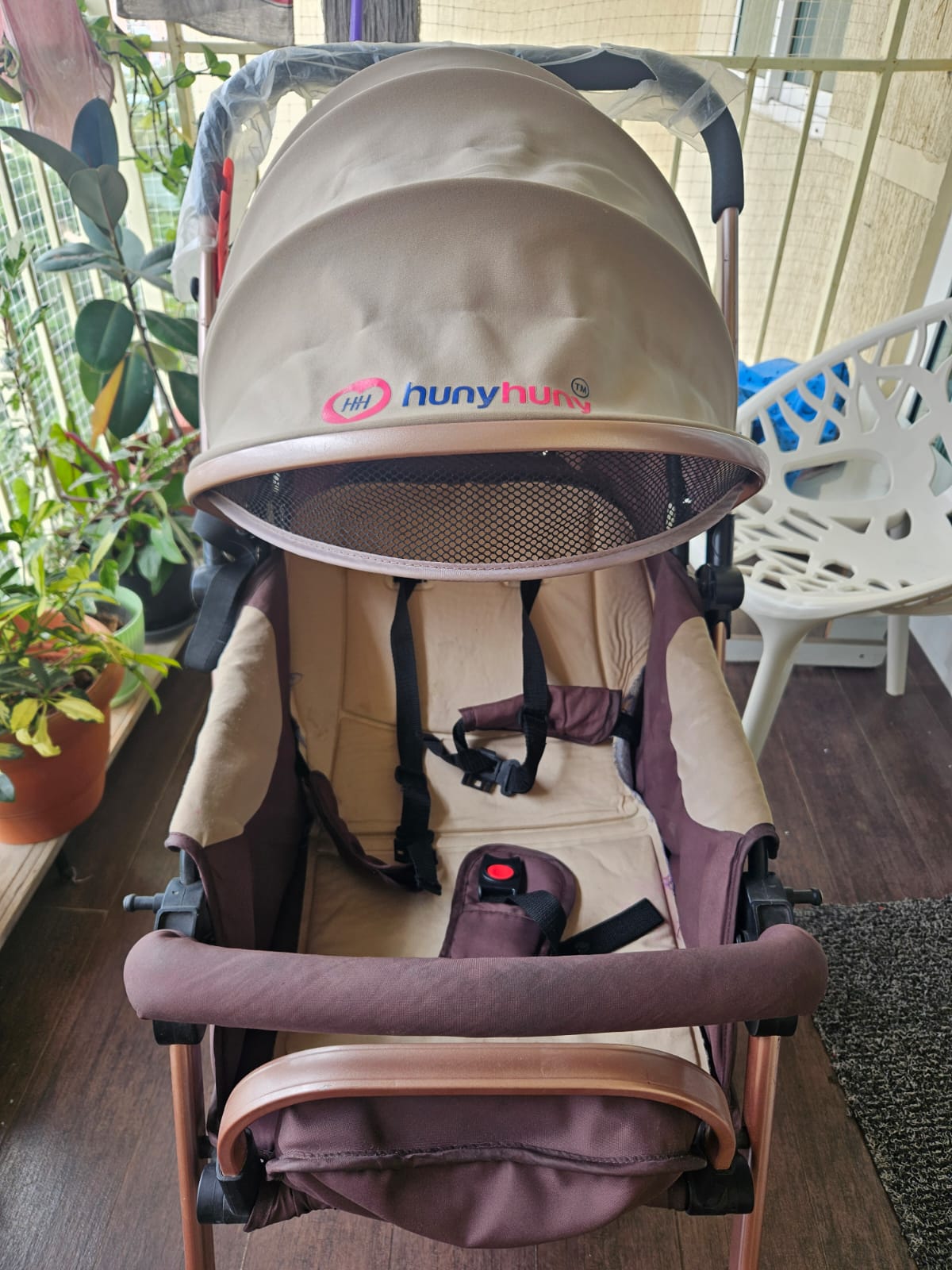 Huny Huny Reversable Handle Pram/Stroller | Gently Loved, 2022