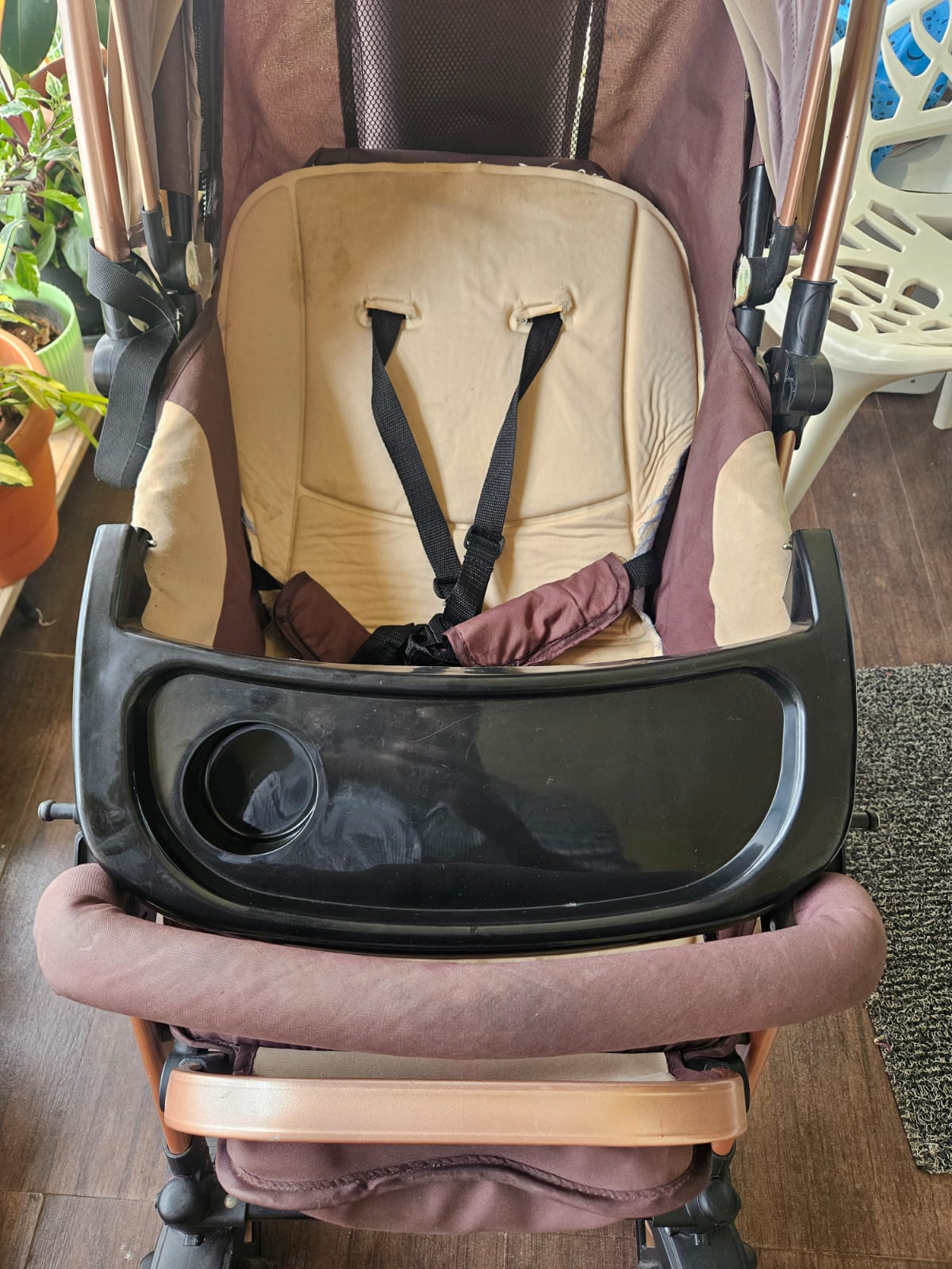 Huny Huny Reversable Handle Pram/Stroller | Gently Loved, 2022