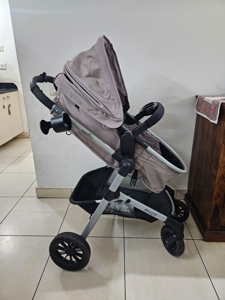 Evenflo Pivot Modular Travel System