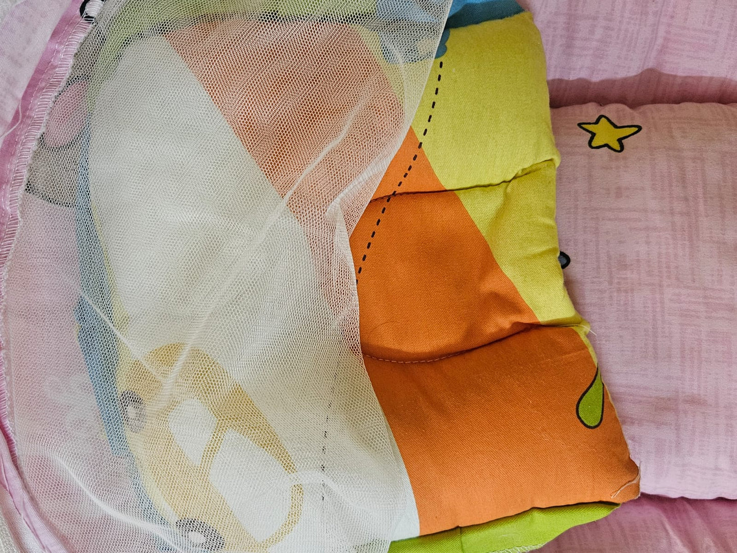 Newborn Combo - Baby Bedding set with mosquito net (Baybee) + Feeding Pillow ( Hoopa)  Combo