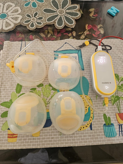 Medela Freestyle Hands-Free Double Electric Breast Pump with Wearable Cups