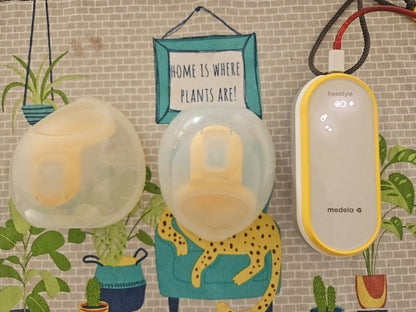 Medela Freestyle Hands-Free Double Electric Breast Pump with Wearable Cups