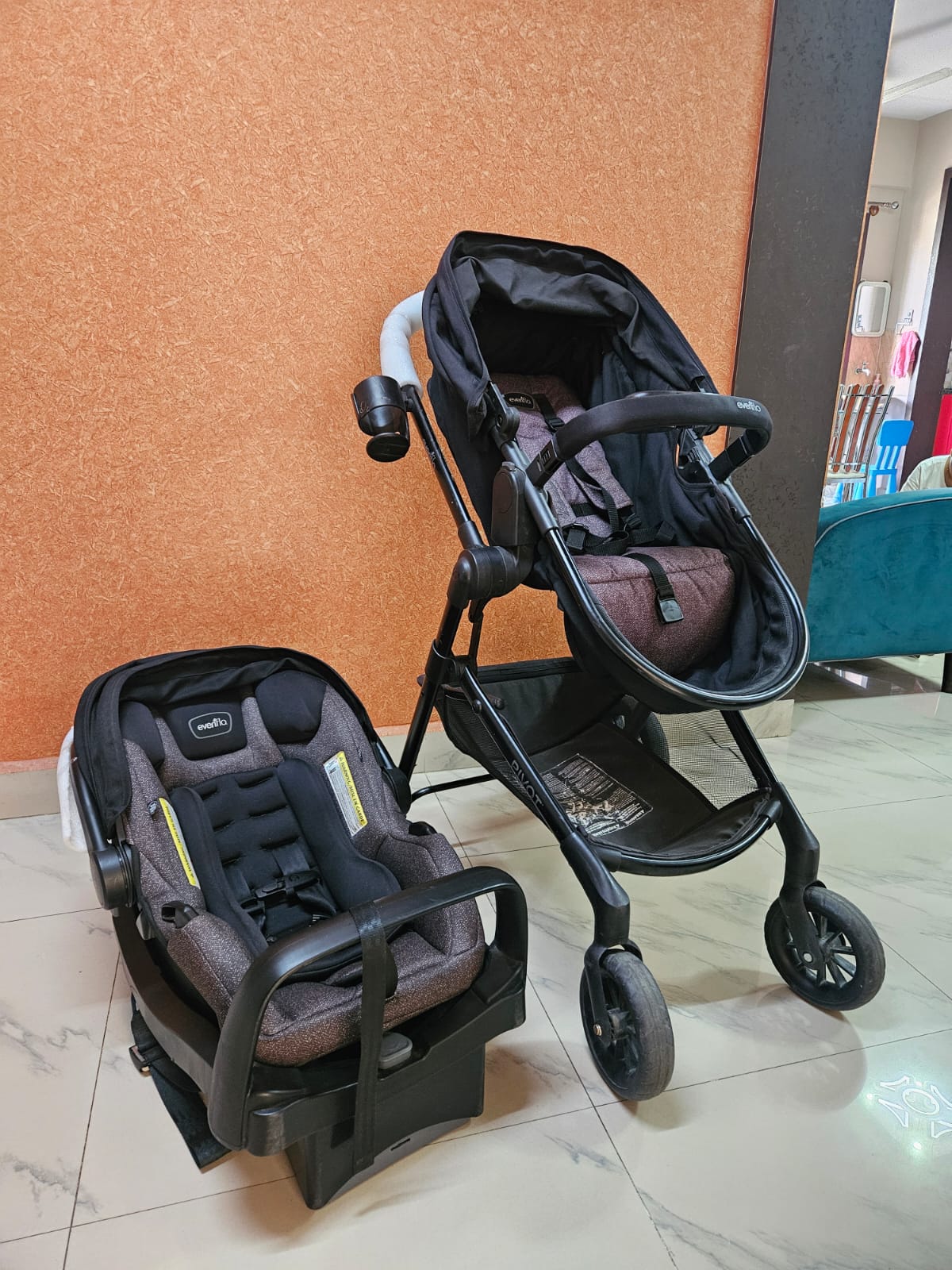 Evenflo Pivot Modular Travel System